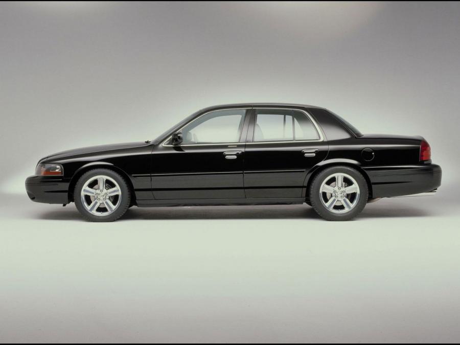  Mercury Marauder 2003 года  (фото 17 из 32)